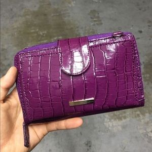 Samantha brown wallet/crossbody